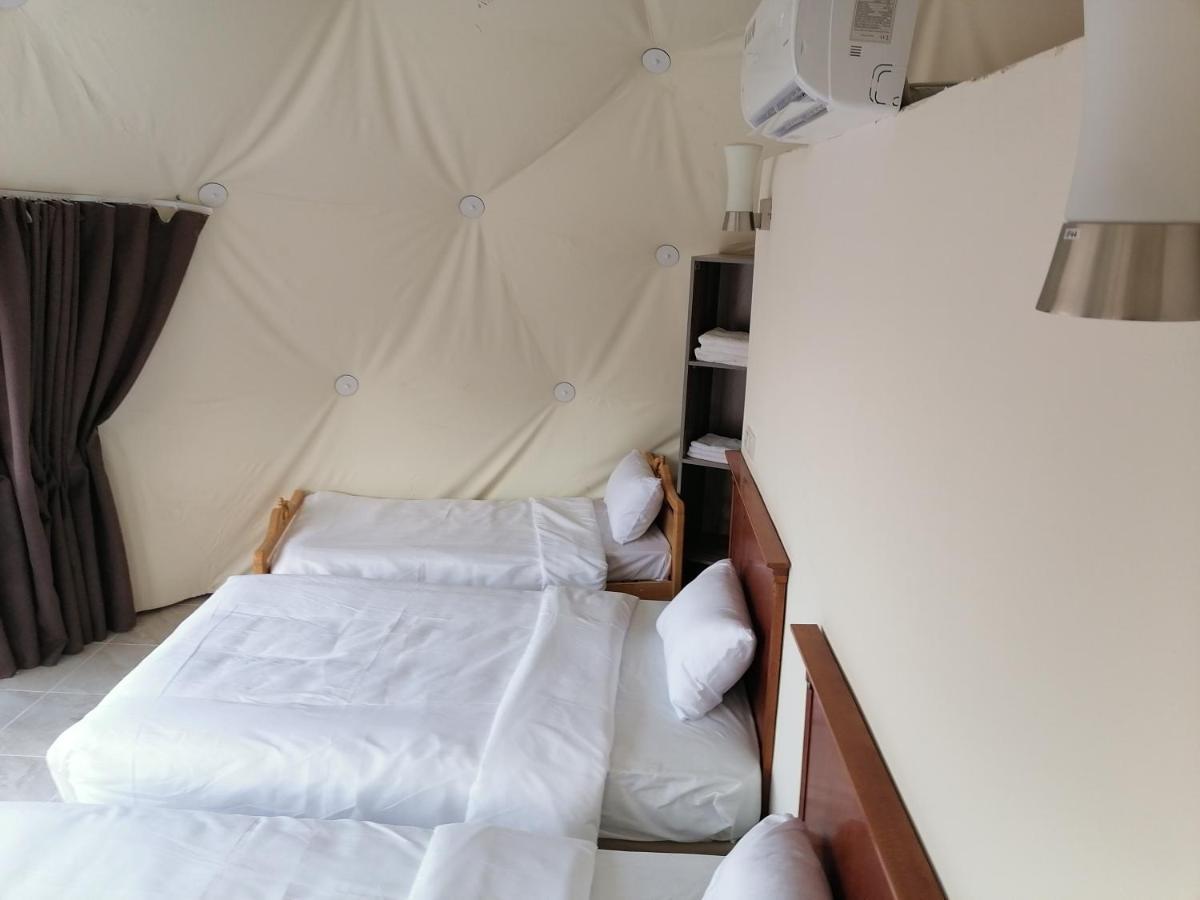 Sara Luxury Camp Wadi Rum Exterior foto