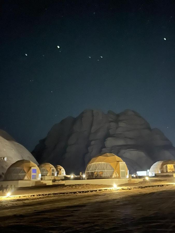 Sara Luxury Camp Wadi Rum Exterior foto