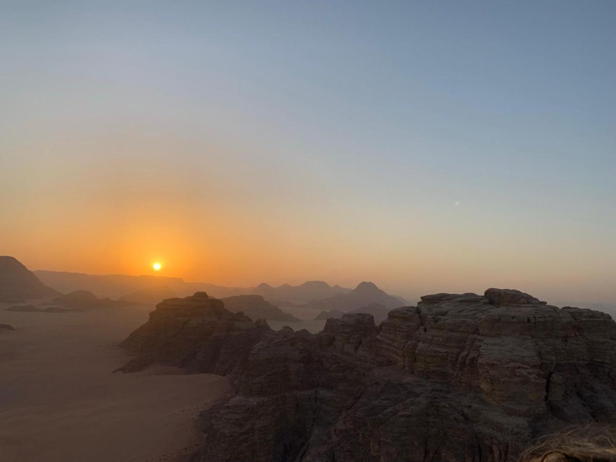 Sara Luxury Camp Wadi Rum Exterior foto