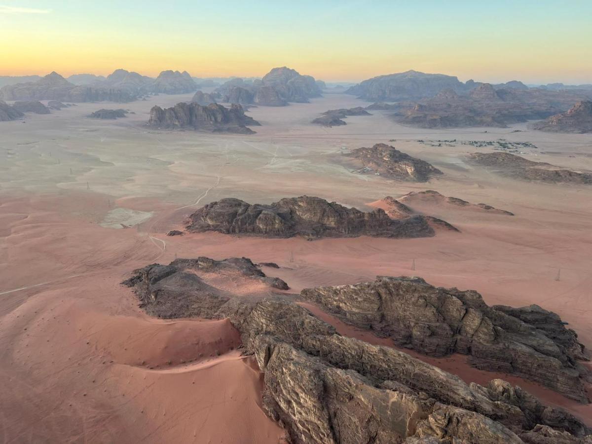 Sara Luxury Camp Wadi Rum Exterior foto